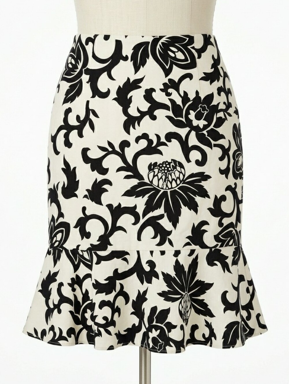 WHITE HOUSE BLACK MARKET Black Ivory Floral Damask Trumpet Skirt Size 6